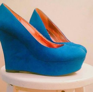 Blue Wedges